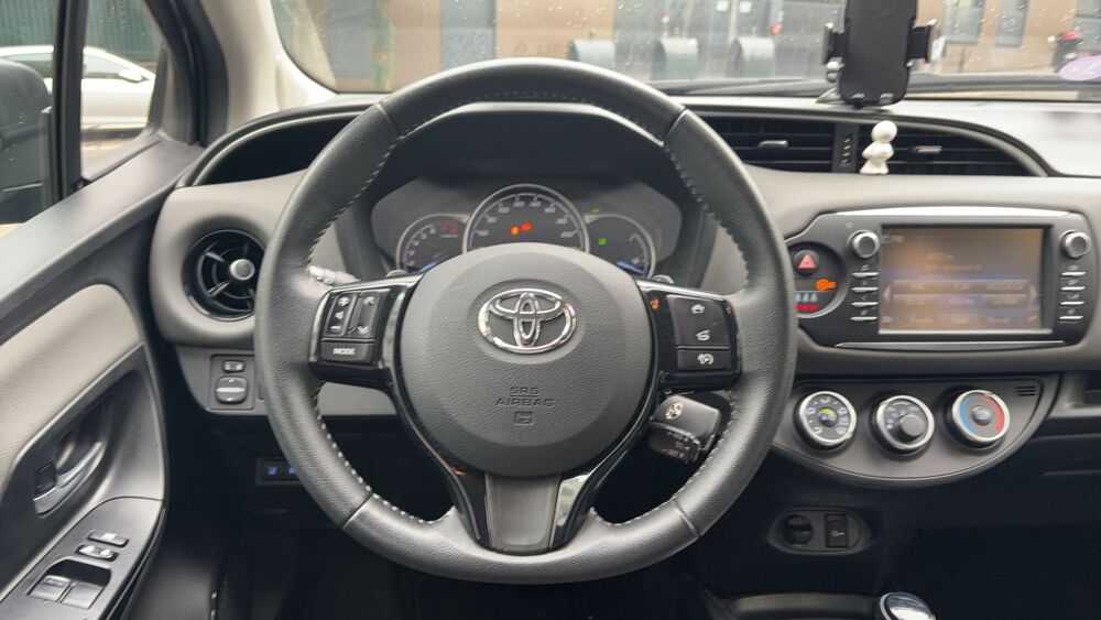 Yaris III 1.5 VVT 111 CVT France Business 2019 occasion 95800 Cergy