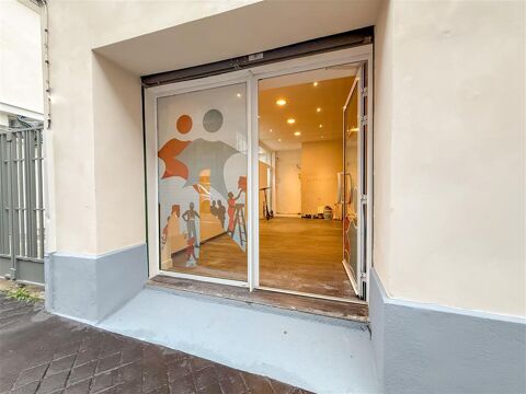 Boutique avec parking de 50 m² 1335 75017 Paris