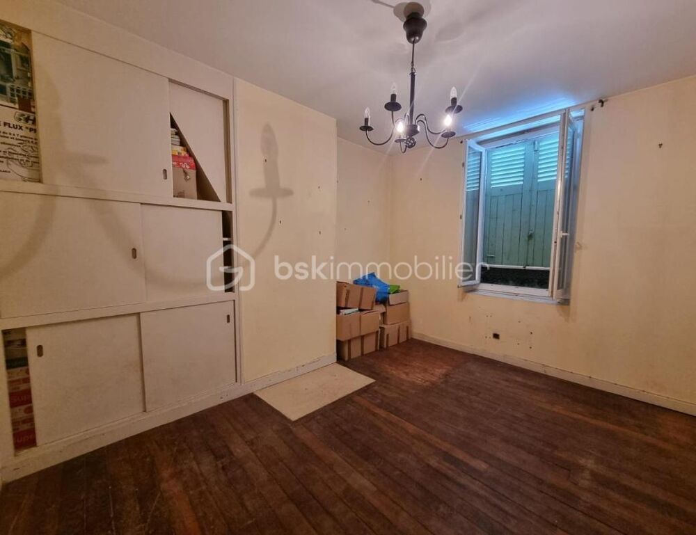Vente Immeuble IMMEUBLE D INVESTISSEMENT CENTRE VILLE DE REBAIS Rebais