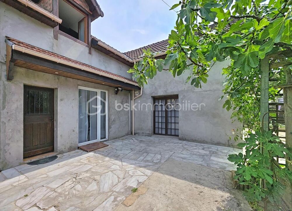 Vente Maison Maison familiale de 142 m² avec jardin Les pavillons sous bois