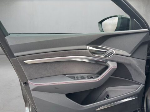 Q8 Sportback e-tron 55 S line quattro – SOH 99 % 2024 occasion 33000 Bordeaux