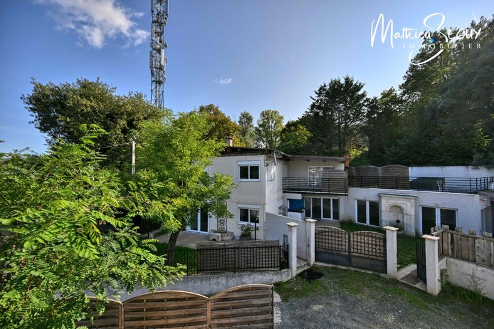 Vente Maison Ensemble Immobilier à St Genis Laval en zone activité, vendu libre d'occupation Saint genis laval