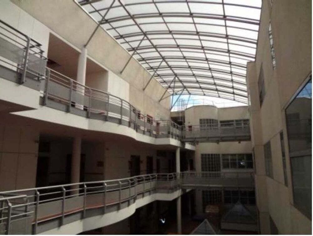  Bureaux à louer dans un hôtel industriel 