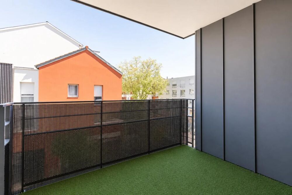 Appartement T2 lumineux avec balcon à Meyzieu