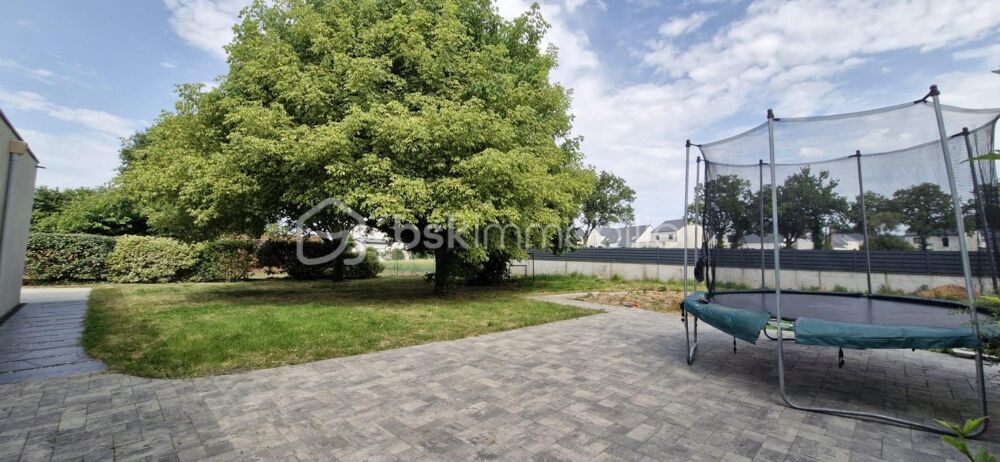 Vente Maison maison familiale de 7 pièces avec jardin et double garage – Secteur calme et recherché Chateaubourg