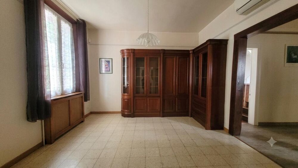 BEAUVAIS  Maison de caractère en briques avec jardin et 30 m² aménageables