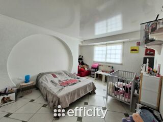  Maison � vendre 6 pi�ces 242 m�