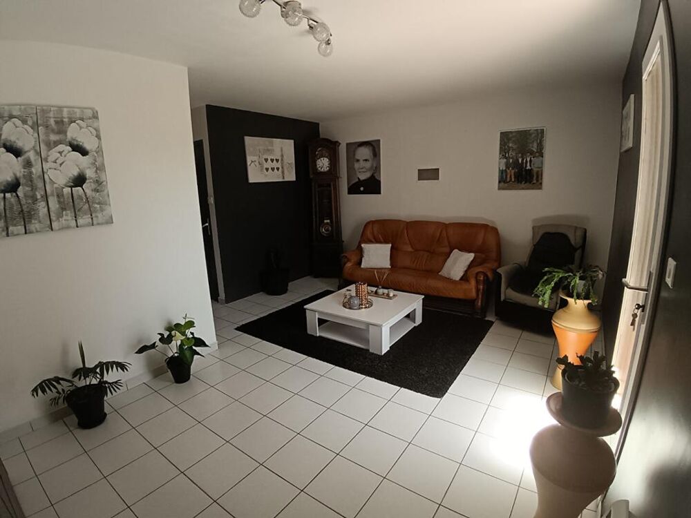 Maison d''habitation + studio + garage indépendant - 273000 TTC - CHALLANS