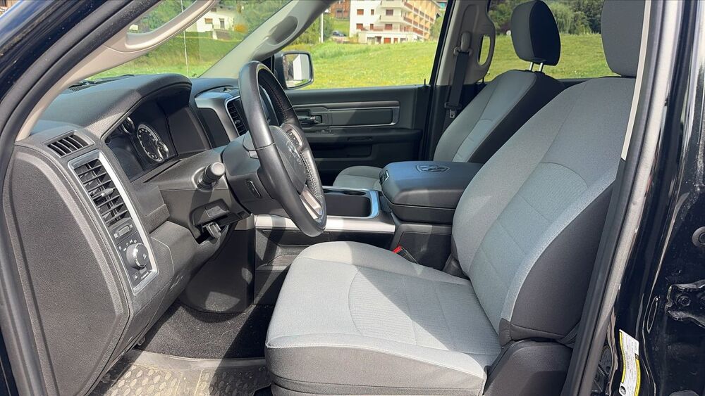RAM 1500 IV 5.7 V8 HEMI 400 Base - Automatique 2022 occasion 38000 Grenoble