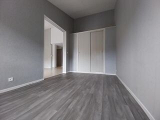  Appartement � louer 4 pi�ces 77 m�