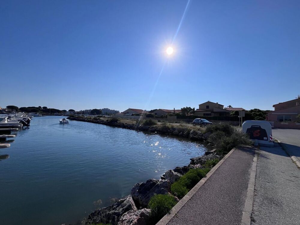 Maison avec vue sur le port de 300 m² avec permis accordé pour divers projets, gros travaux et gros potentiel