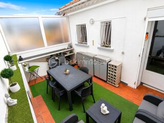 Vente Maison À VENDRE – MAISON FAMILIALE ÉVOLUTIVE 130,50 m² – 4 CHAMBRES – 2 LOGEMENTS (T3 + T3) – JARDIN – TERRASSES – GARAGE – TOULON OUES Toulon