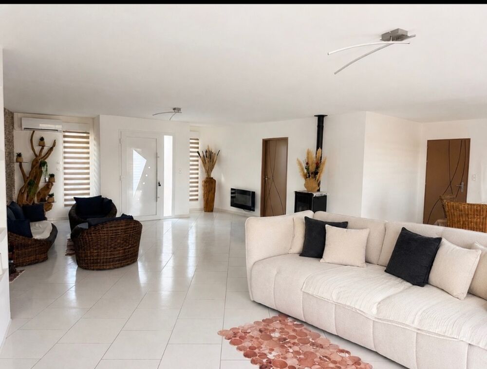 Maison à vendre 4 pièces GIFFAUMONT CHAMPAUBERT (51)