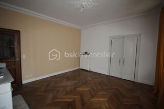  Appartement à louer 6 pièces 166 m²
