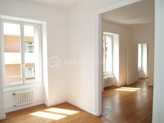  Appartement à louer 5 pièces 113 m²