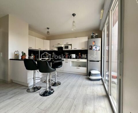   APPARTEMENT TR�S BIEN SITU� Appartement - 3 pi�ce(s) - 61 m�