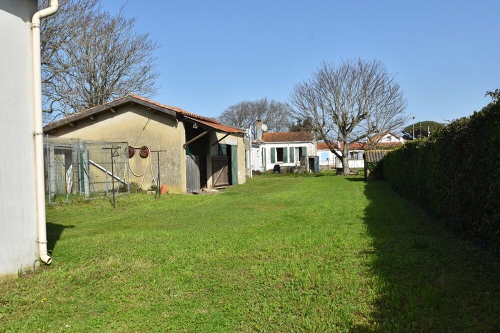 Vente Propriété/Château Dpt Charente Maritime (17), Ile d'Oléron, à vendre Ensemble immobilier, 6 pièces, dépendances, sur 1456 m², proche de st pierre Saint pierre d oleron