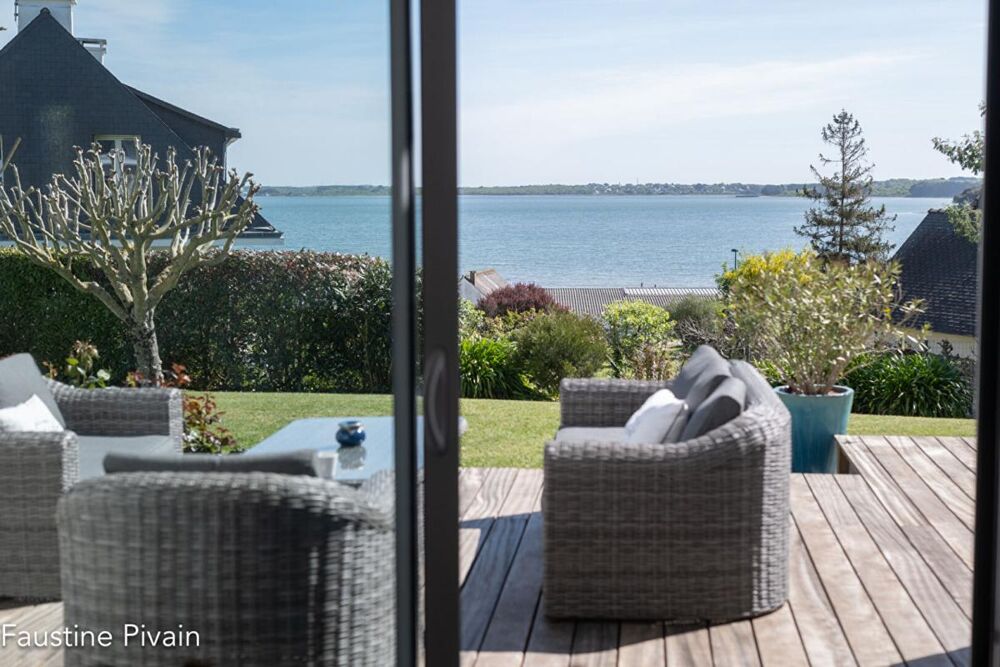 Belle propriété contemporaine vue golfe