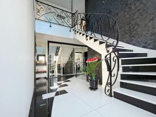  Propriété/château à vendre 7 pièces 341 m²