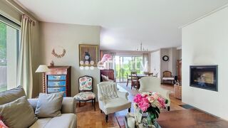  Maison à vendre 8 pièces 196 m²