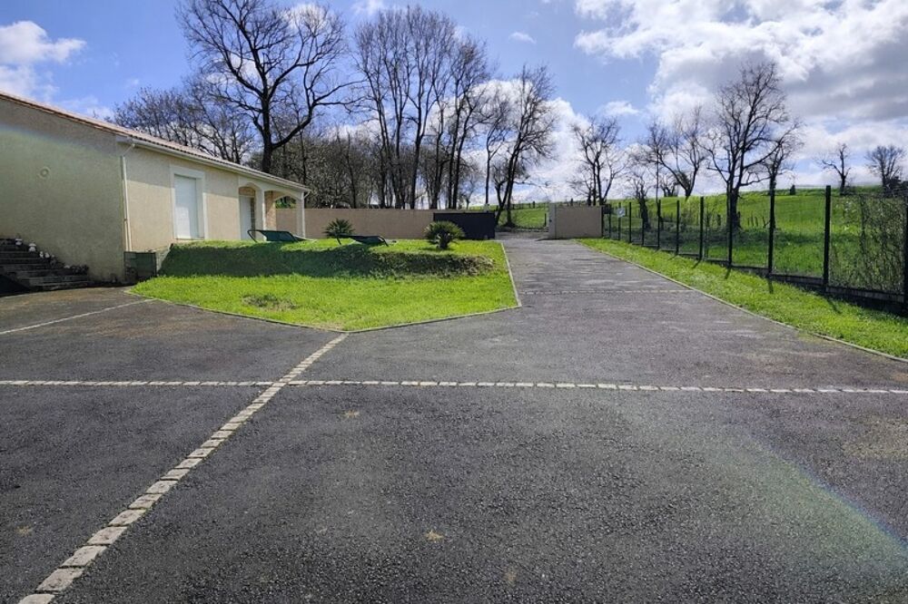 Vente Maison Maison à vendre 4 pièces CHAMPNIERS (16) Champniers