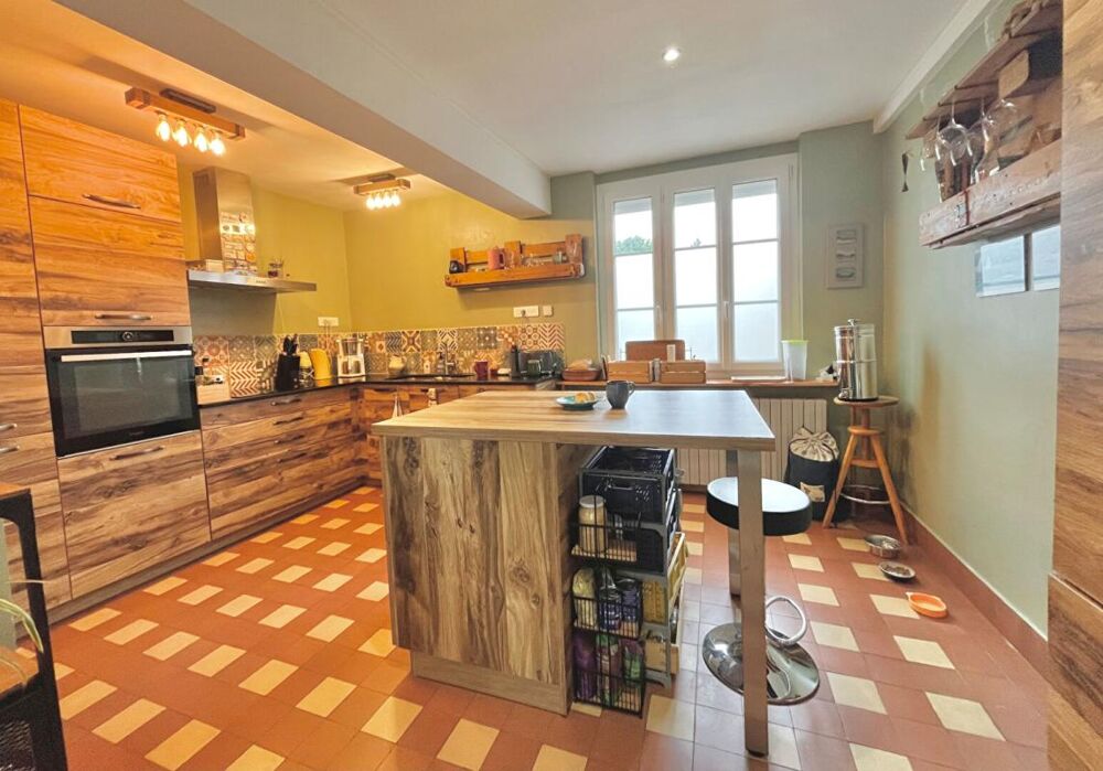 Vente Maison Longère  à Coudun : 6 pièce(s) 163 m2  + Jardin Coudun
