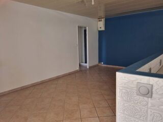  Appartement à louer 2 pièces 64 m²