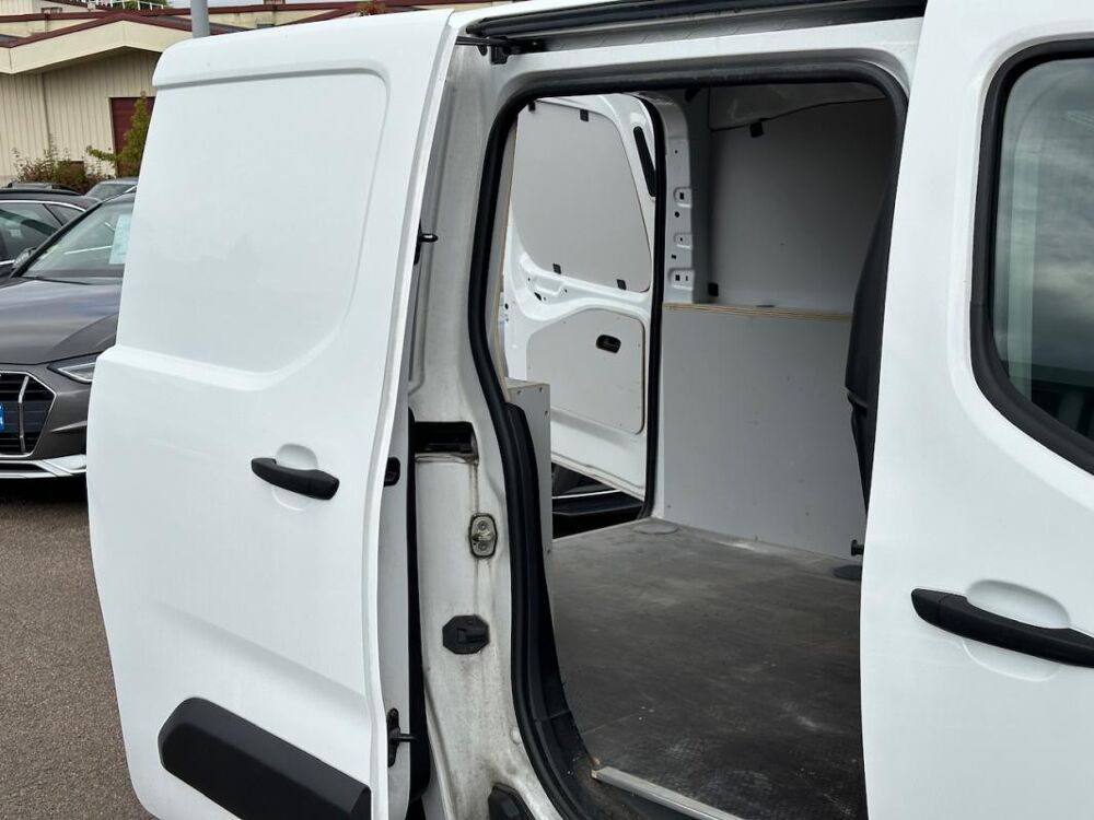 Proace FOURGON 1.5 MEDIUM 130 D-4D DYNAMIC AUTO PRIX TTC 2021 occasion 78240 Chambourcy