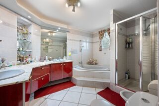  Villa � vendre 5 pi�ces 230 m�