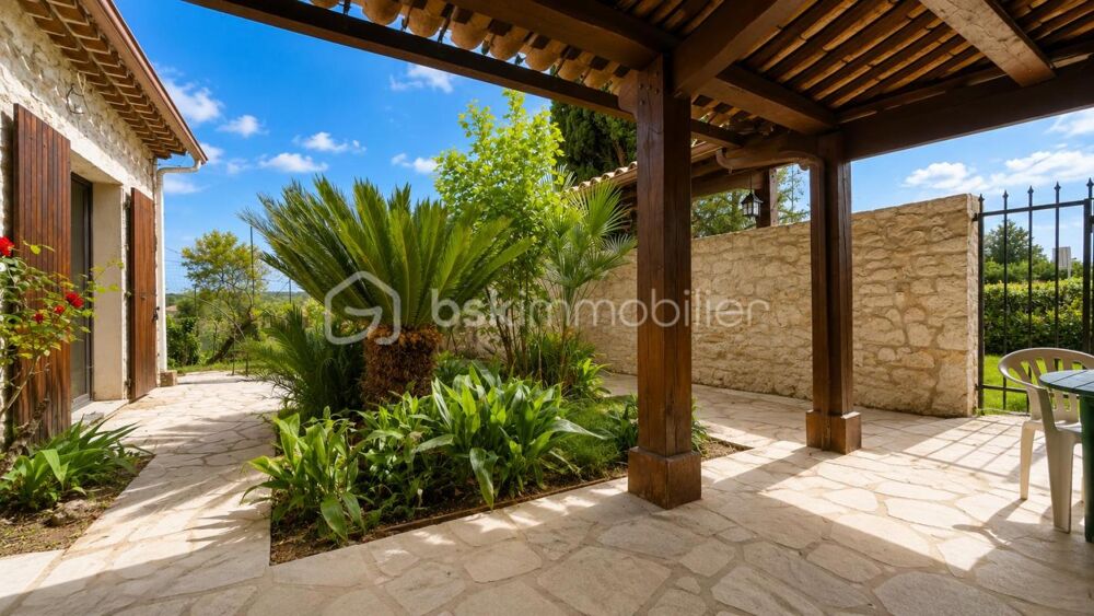 Vente Maison Maison familiale rénovée – 4 chambres – Terrain 4 000 m² – Vence la Sine Vence