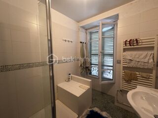  Immeuble � vendre 11 pi�ces 216 m�