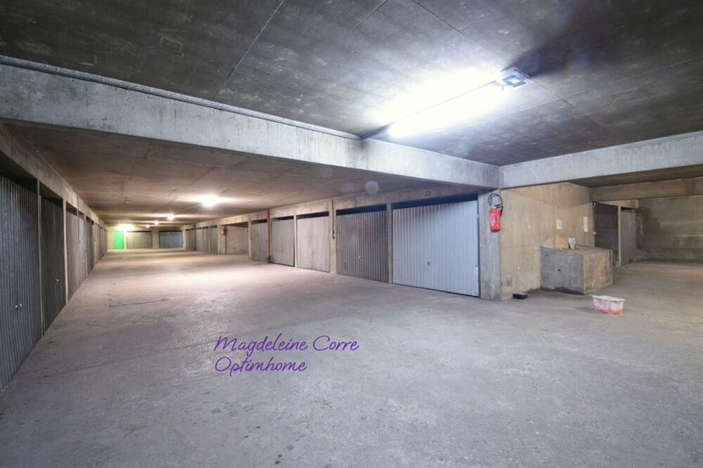 Vente Parking/Garage Box de 15m² et 3.80 m de hauteur dans résidence de 1972 Paris 20