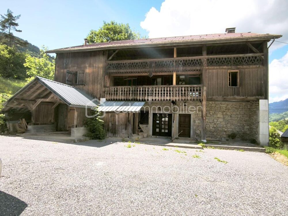 Mieussy  Ivoray : Ancienne ferme 245 m² à rénover