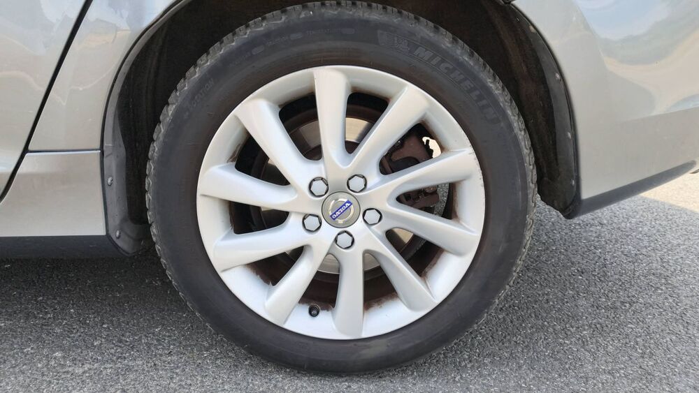 V60 2.0 D3 150 Geartronic 8 Momentum Business 2017 occasion 69008 Lyon