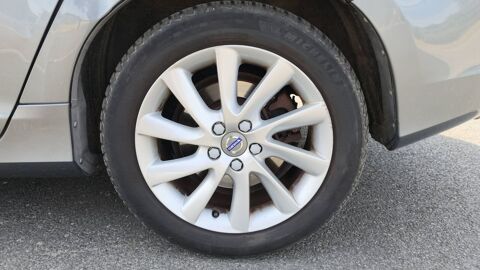 V60 2.0 D3 150 Geartronic 8 Momentum Business 2017 occasion 69008 Lyon