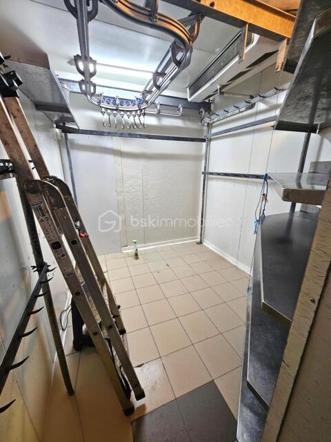   Boucherie – Traiteur avec appartement F2 et stockage rue commerçante 