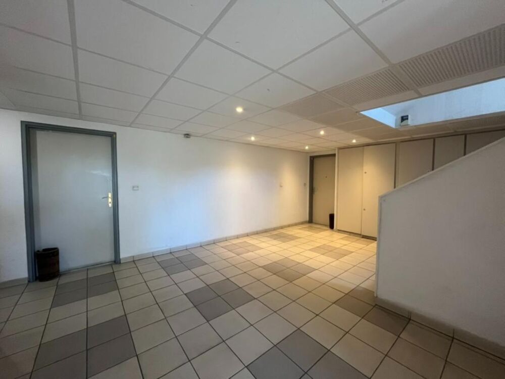 MARSEILLE Château-Gombert  Spécial Investisseurs - T2 LOUE 37m2 + BALCON + PLACE DE PARKING