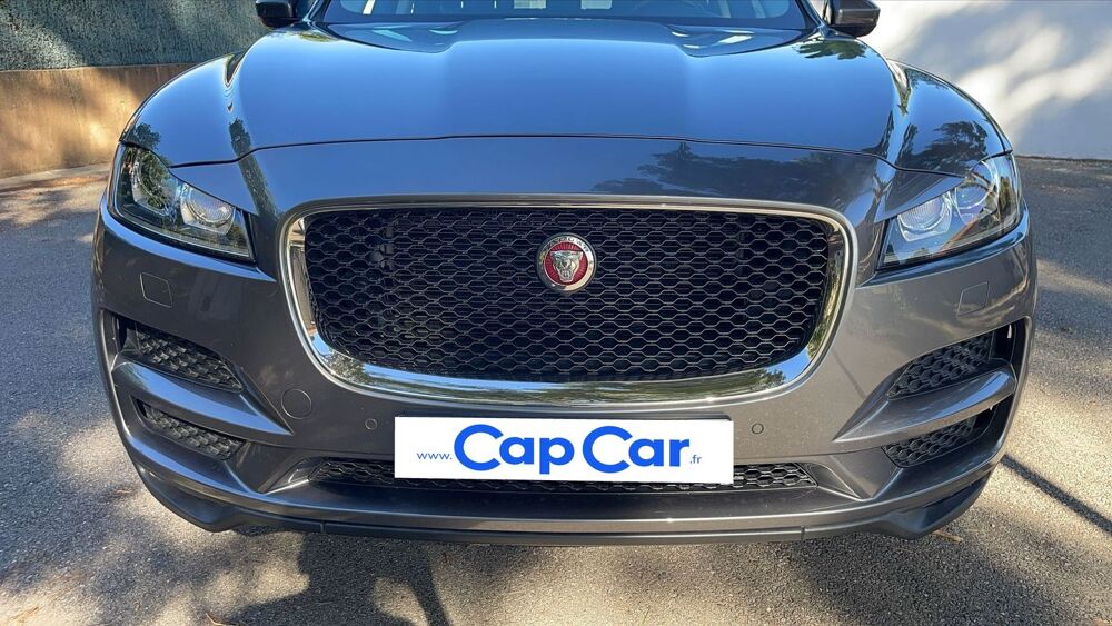 F-PACE 2.0 D 180 AWD BVA8 Portfolio - 5 places Automatique 2017 occasion 13001 Marseille