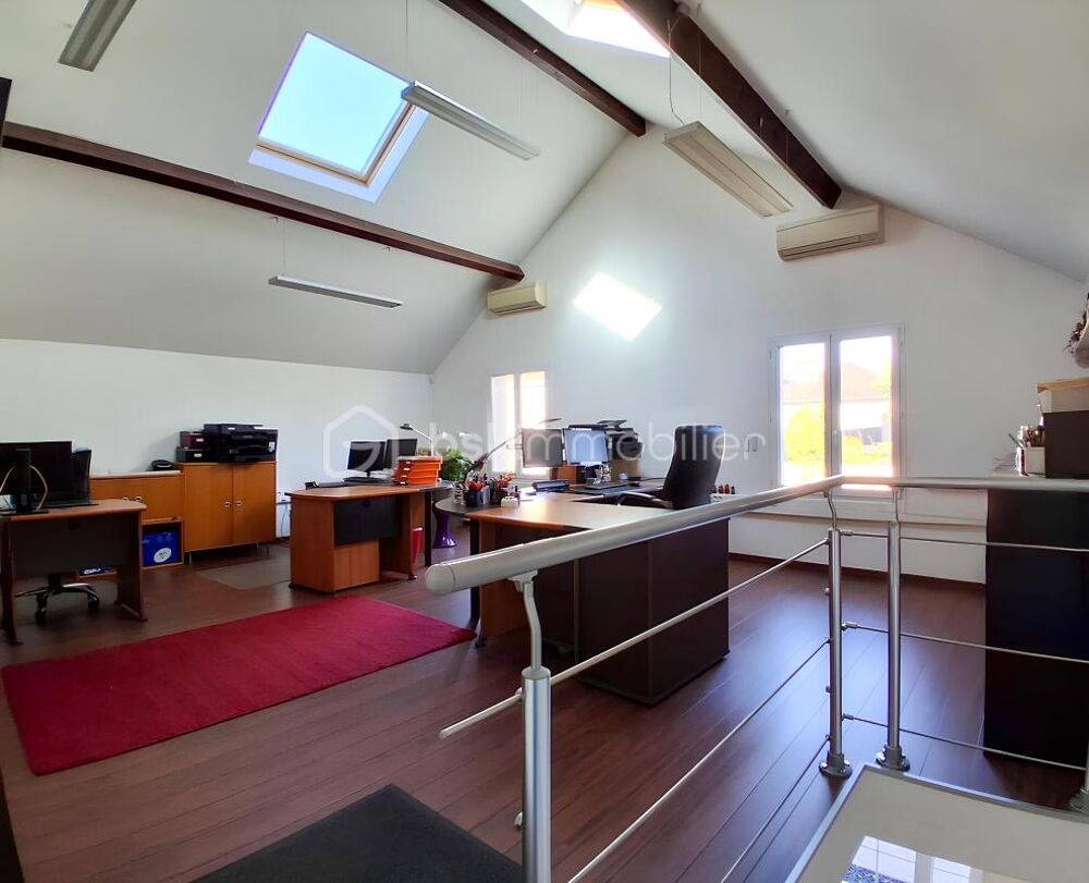   BUREAUX/LOCAL + HABITATION - HYPER CENTRE - BALLAINVILLIERS 