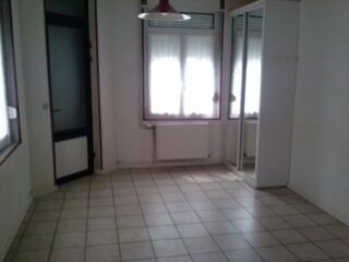  Appartement à louer 1 pièce 25 m²