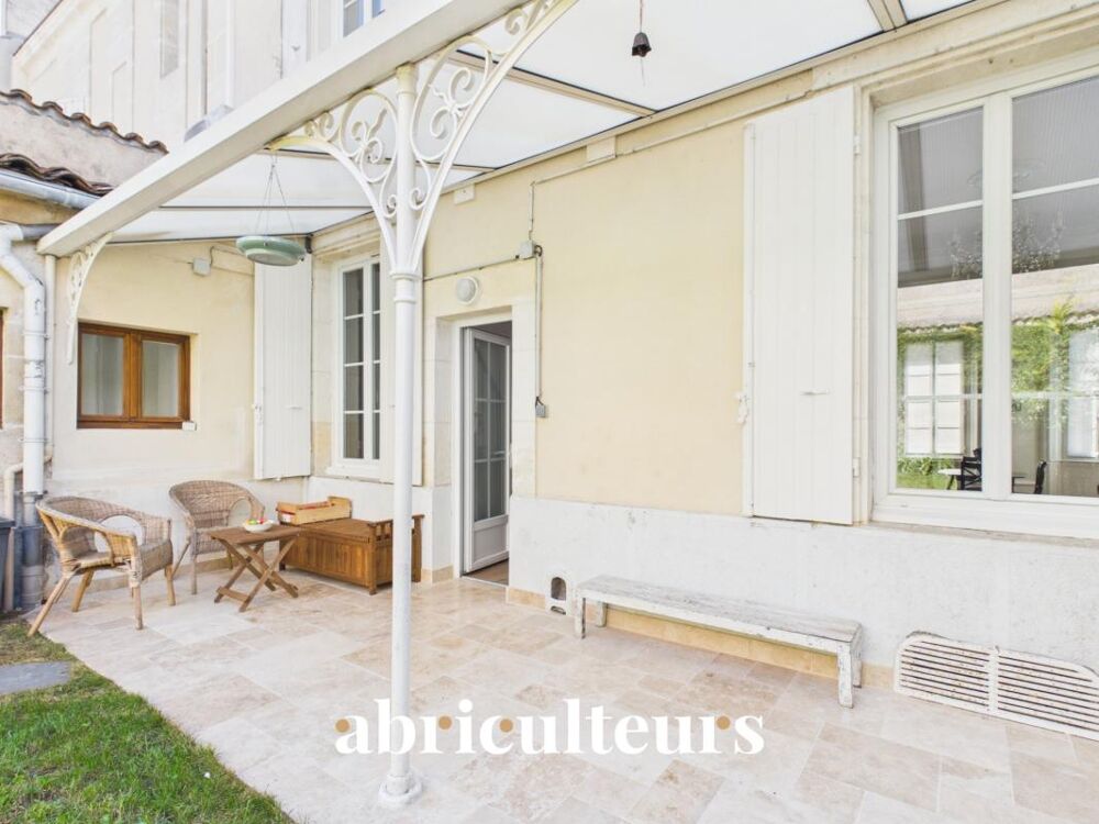 Élégante maison de caractère de 185 m² avec jardin  Cognac Jardin Public (16100)