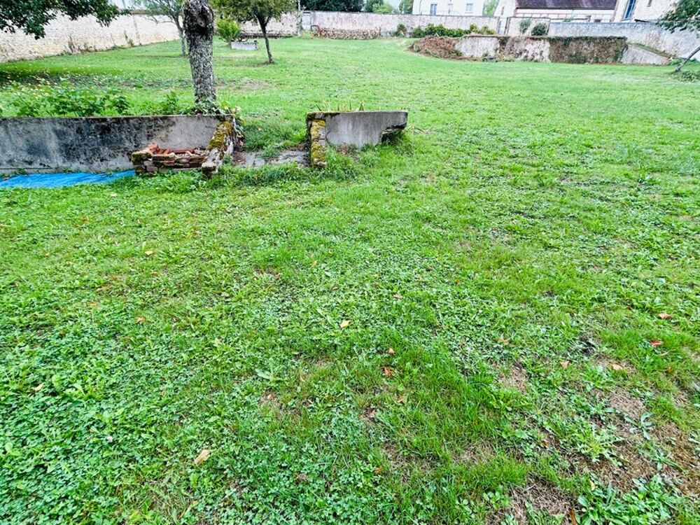 Vente Terrain ? Rare à Bléneau (89220) : Magnifique terrain à bâtir de 2400 m² avec dépendance de charme Bleneau