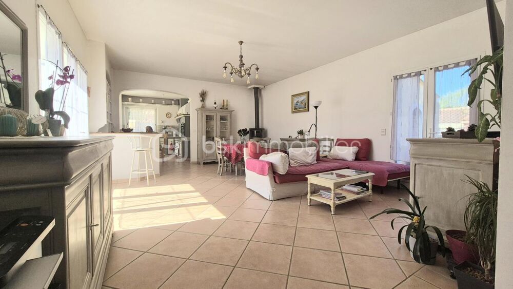 PIERREFEU - Villa de 128 m² - Parcelle 1000 m² - 4 chambres - Garage - Piscine