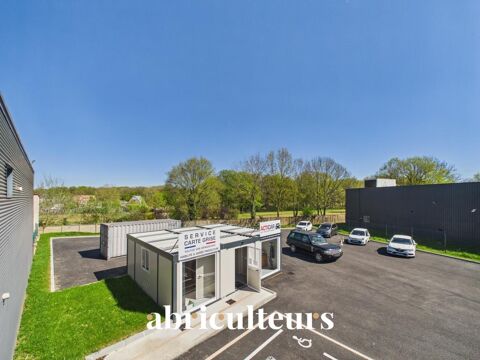   Local commercial avec stockage extérieur de 900 m² en location à proximité de Chartres (28600) 