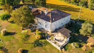  Maison à vendre 6 pièces 163 m²
