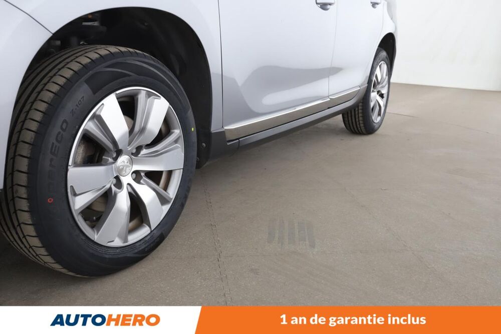 2008 1.2 PureTech Allure 110 ch 2015 occasion 92130 Issy-les-Moulineaux