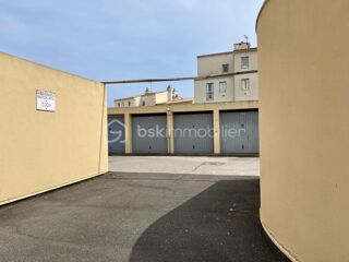 Parking / Garage � vendre 12 m�
