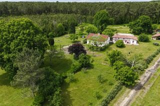  Propriété/château à vendre 12 pièces 330 m²
