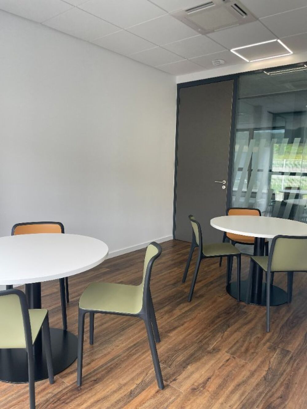   A LOUER - BUREAUX Chatillon le duc