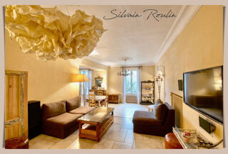  Maison  vendre 8 pices 320 m